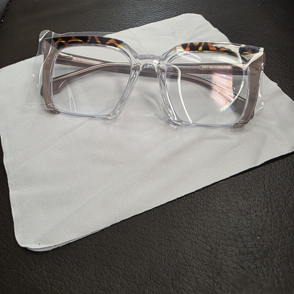 New Stylish Clear and Tortoise Women's Glasses - Picture 1 of 9
